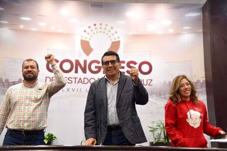 Atiende presidente de la Jucopo aintegrantes del magisterio