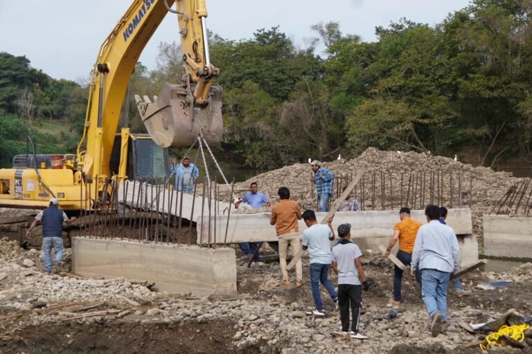 Retoman Construcción del Puente Vado en Tempoal: Un Impulso a la Conectividad