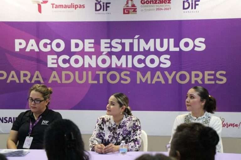 Adultos Mayores de González Reciben Estímulos Económicos del DIF Tamaulipas