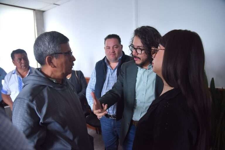 Dialogan comisiones del Congreso con autoridades de Ixhuatlán de Madero