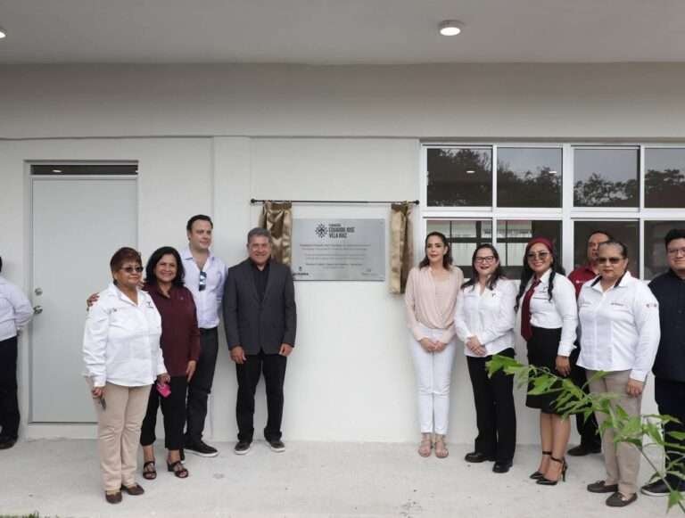 Mejora Armando Martínez condiciones de planteles escolares