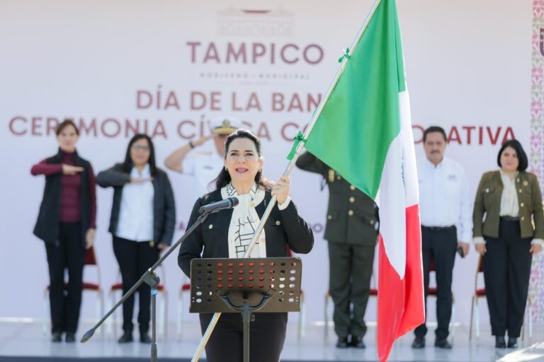 Encabeza Mónica Villarreal Conmemoración del Día de la Bandera