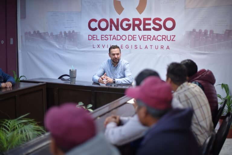 Atiende diputado solicitudes presentadas por ciudadanos de Altotonga