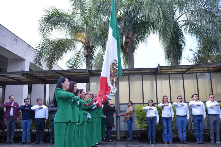 Bandera de México, símbolo de independencia, soberanía y libertad