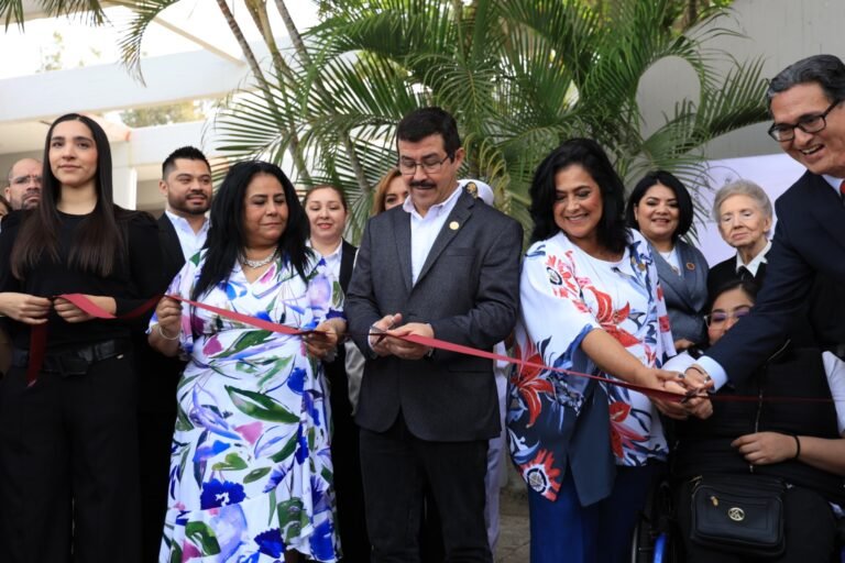 Preside rector Dámaso Anaya firma de convenio UAT y TRIELTAM