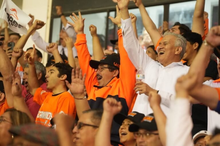 CORRECAMINOS TRIUNFA EN CASA