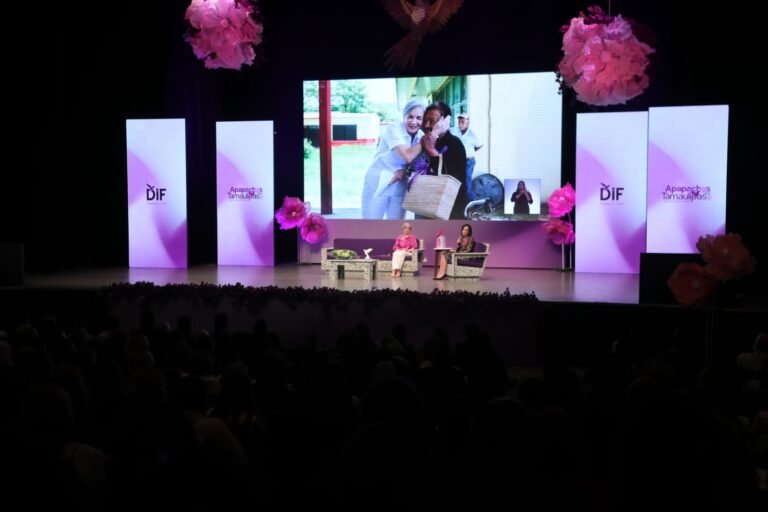 Presenta María de Villarreal su segundo informe de actividades al frente del DIF Tamaulipas