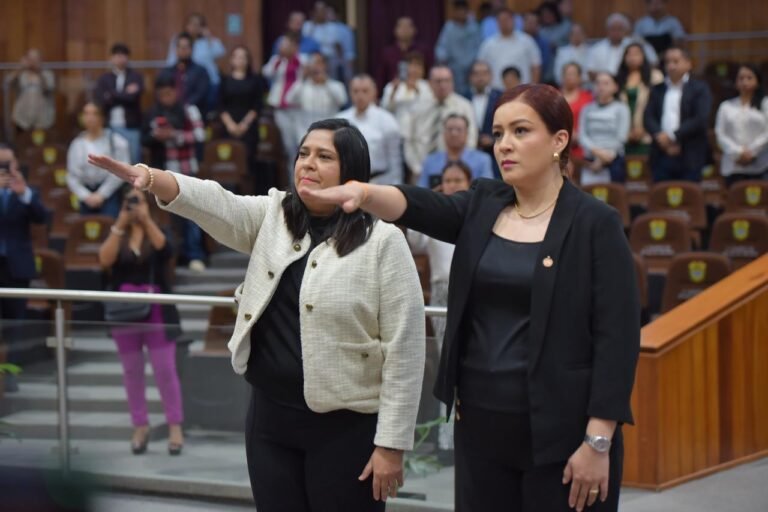 Rinden protesta dos nuevas diputadas a la LXVII Legislatura