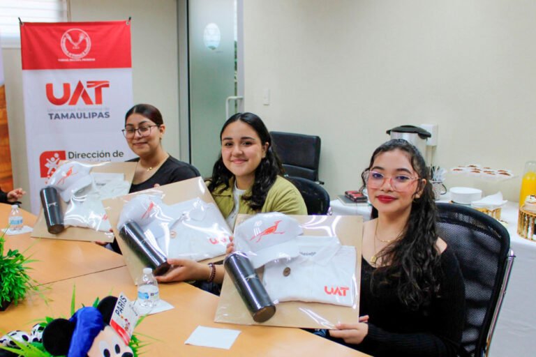 Seleccionan a estudiantes de la UAT en programa internacional de Disney