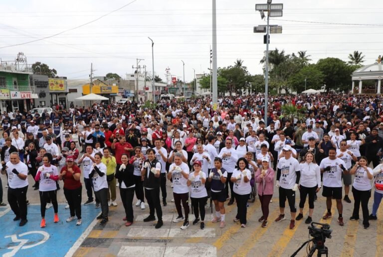 Miles de Altamirenses Participan en la Clase Nacional de Boxeo