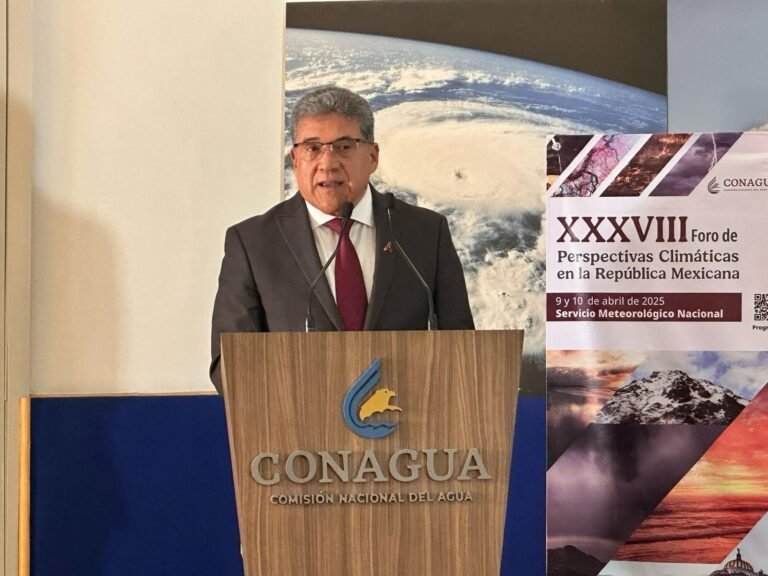 Presenta Armando Martínez en CDMX destacada conferencia sobre la crisis hídrica