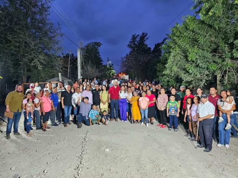 Inicia Miguel Zúñiga Obras de Pavimentación en González