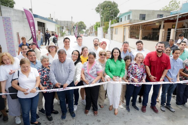 Inaugura Mónica Villarreal Obra de Pavimentación Integral en la Colonia Magdaleno Aguilar