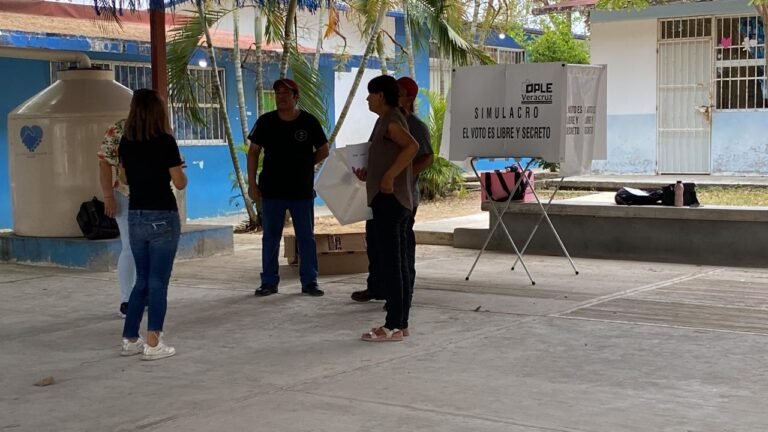 Realizan simulacro del día de la jornada electoral