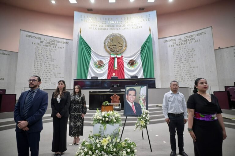 Realizan en el Congreso acto póstumo en memoria de exgobernador de Veracruz