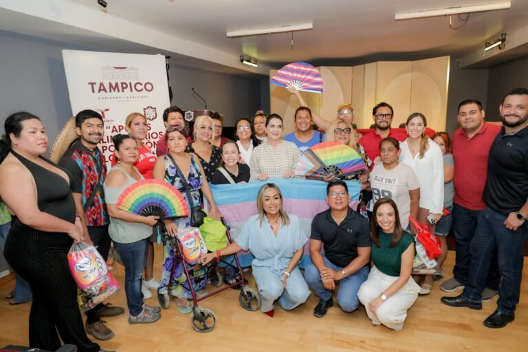 Preside Mónica Villarreal entrega de Apoyos Alimentarios a la comunidad LGBTTTIQ+