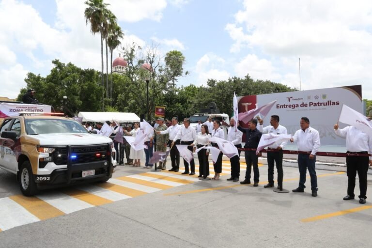 Refuerza Américo seguridad en San Fernando y la región con entrega de nuevas patrullas