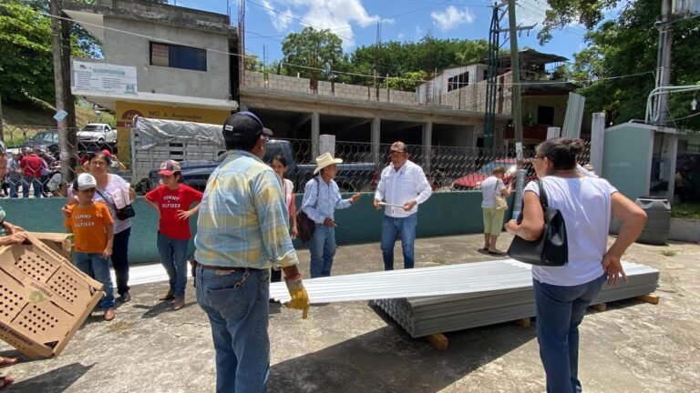 Productores fueron beneficiados con apoyos al cien por ciento