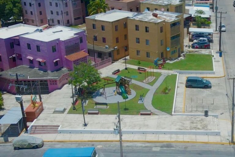 Refrenda Mónica Villarreal compromiso con la recuperación de espacios públicos al entregar renovado Parque “Jaiba”