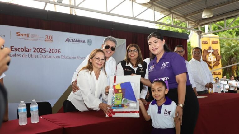 Encabeza Armando Martínez inicio de ciclo escolar 2025-2026 