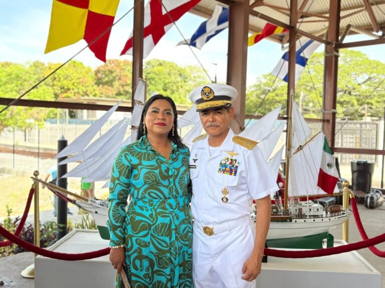 FUERA DEL PAÍS, JEFE NAVAL DE SALINA CRUZ VINCULADO AL HUACHICOL FISCAL