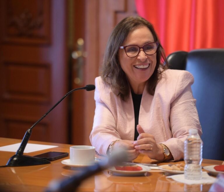 Histórico ajuste salarial, Gobernadora anuncia aumento del 6 % a trabajadores del Estado