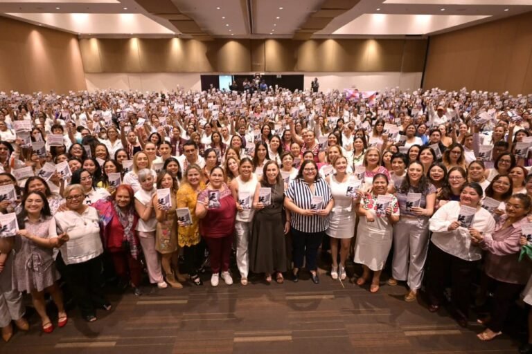 Mujeres, protagonistas de la transformación social en Veracruz; Rocío Nahle