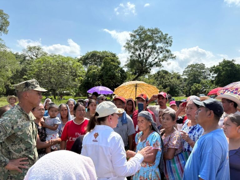 Lleva Gobernadora insumos básicos y atención médica a Zontecomatlán y Tlachichilco