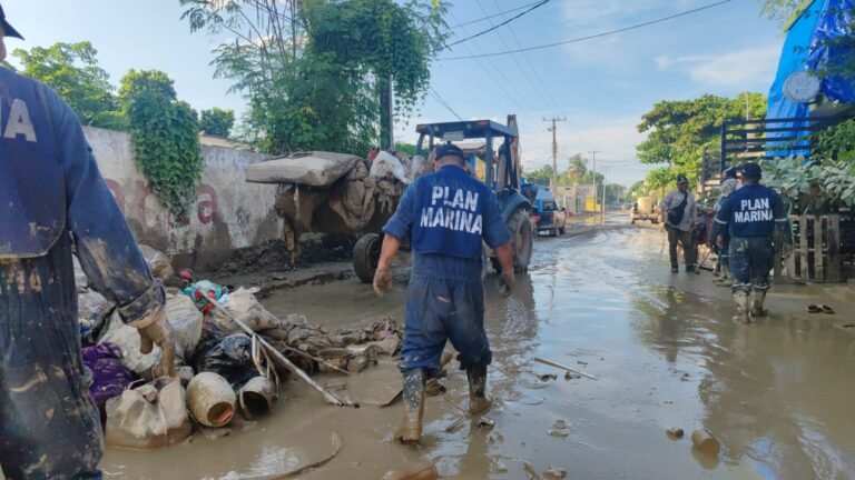 La SEMAR sacando el jale