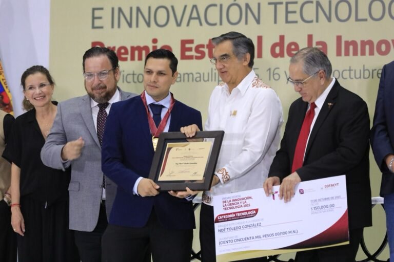 Entrega gobernador Premio Estatal de Ciencias, Creatividad e Innovación Tecnológica