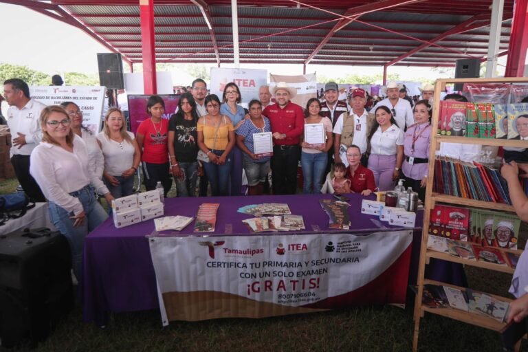 DIF Tamaulipas acerca servicios a familias de Casas con la brigada “Transformando Familias”