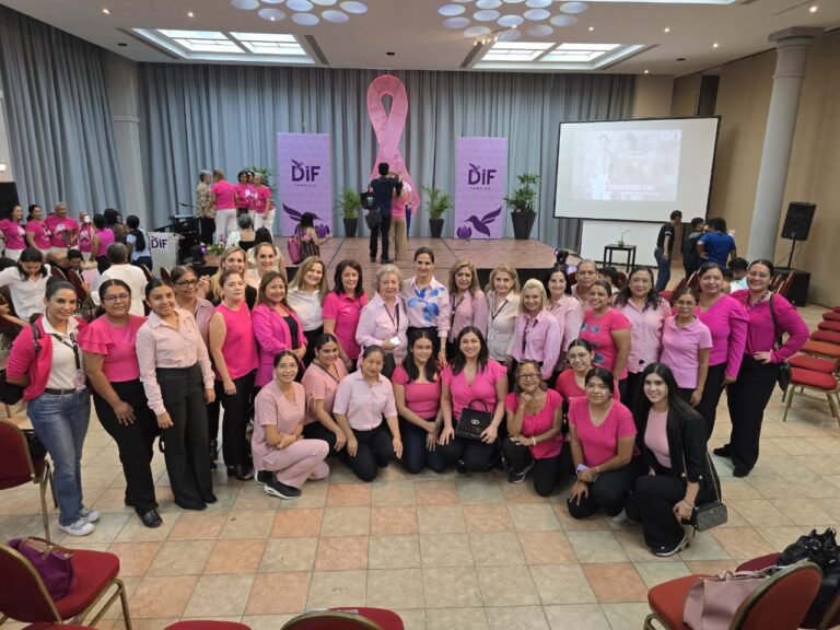 DIF Tampico y Guerreras con Turbante Realizan Desfile de Moda y Exposición Fotográfica sobre el Cáncer de Mama