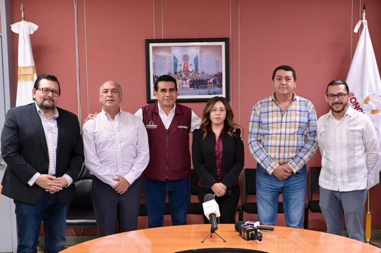 Donan diputadas y diputados un mes de salario a damnificados