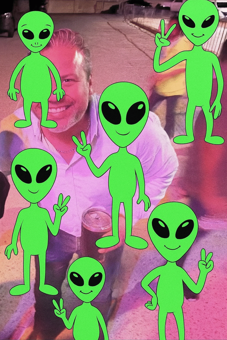 Mientras tanto, Héctor Marín tomando…