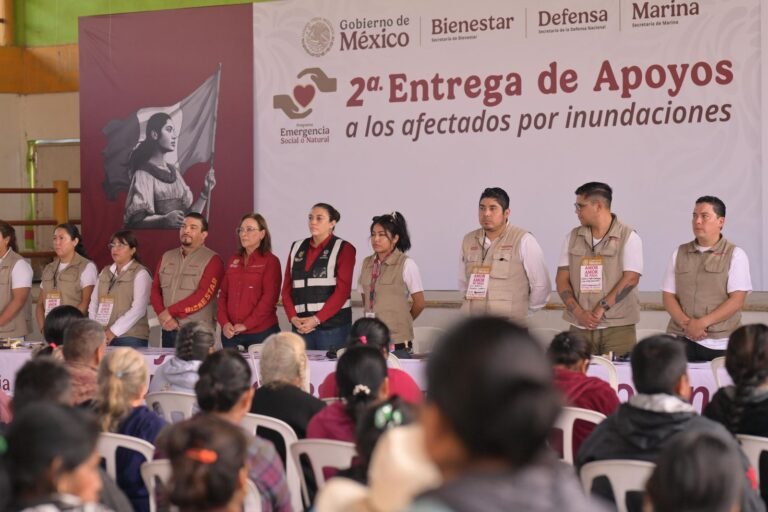 Más de 56 mil familias veracruzanas reciben apoyo tras las lluvias: Rocío Nahle
