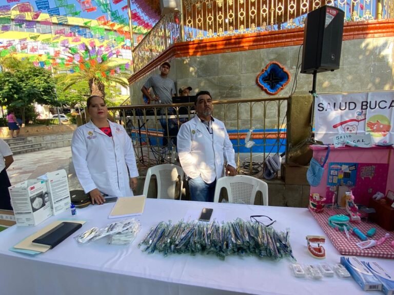 Promueven la salud bucal entre alumnos con campaña intensiva en Tantoyuca
