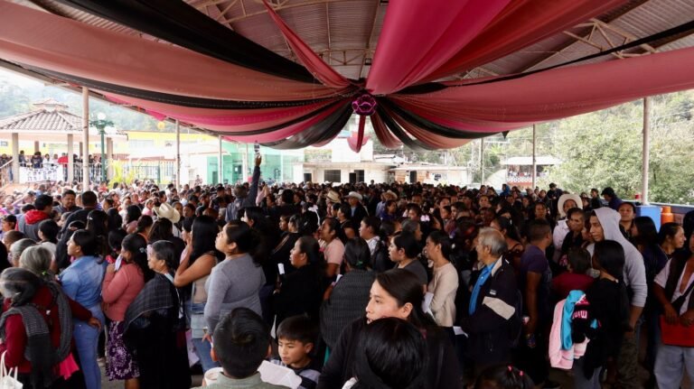 Más de 40 mil familias reciben abrigo y alimentos gracias a Abrigando Corazones