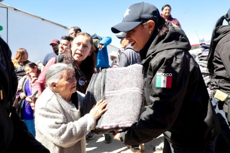 Entre el frío y la esperanza, apoyos invernales llegan a comunidades de Huayacocotla con la Caravana Abrigando Corazones