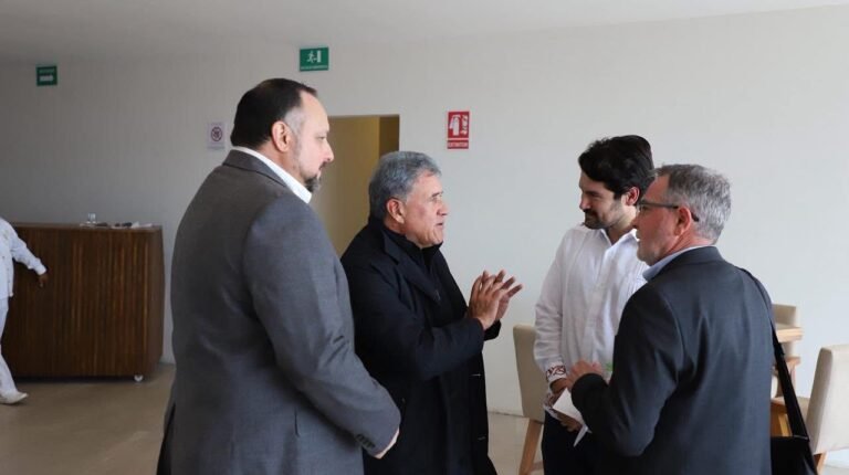 Fortalece Armando Martínez sinergia con el sector energético