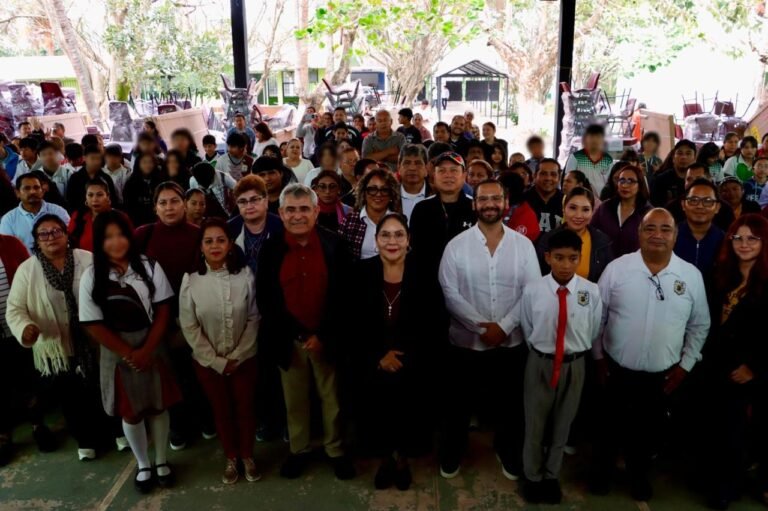 Transformando la Educación: equipamiento escolar llega a 17 municipios más