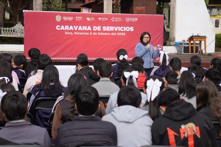 Trabajo acerca 376 vacantes y programas de movilidad laboral en Xico