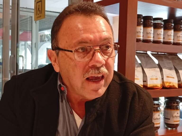 Crisis partidista genera desinterés ciudadano: Krause