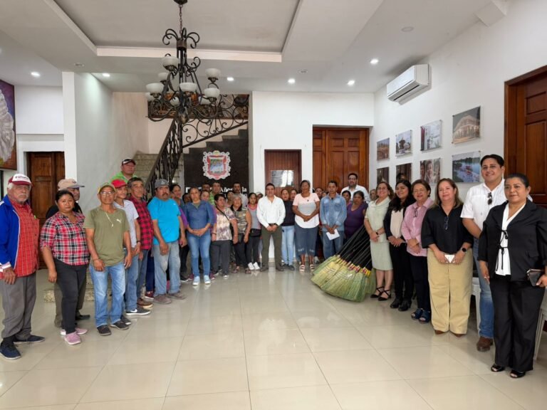 Refuerzan limpia pública con nuevo equipo en Pánuco