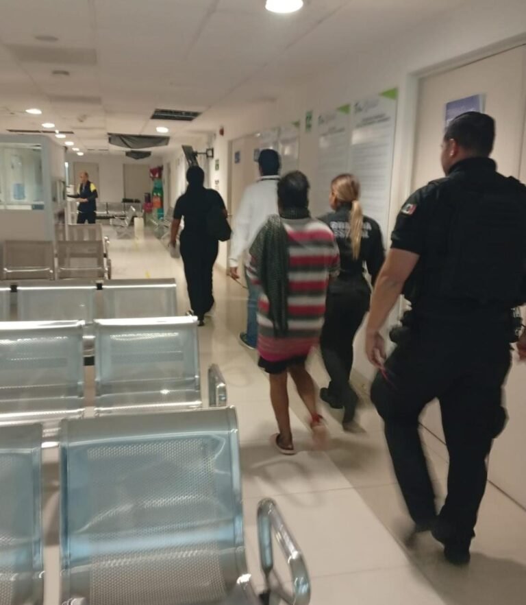 DIF Tampico interviene y traslada a Hospital Psiquiátrico a mujer con padecimientos mentales tras reportes ciudadanos