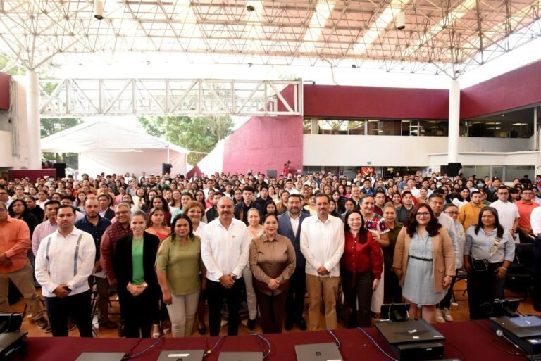 Asignan 424 plazas docentes para el ciclo escolar 2025–2026 en Veracruz
