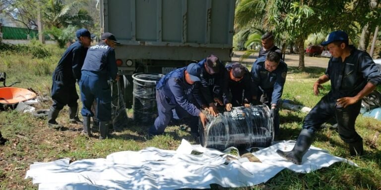 Despliegue masivo por derrame: más de 2,400 elementos contienen hidrocarburos en el Golfo de México