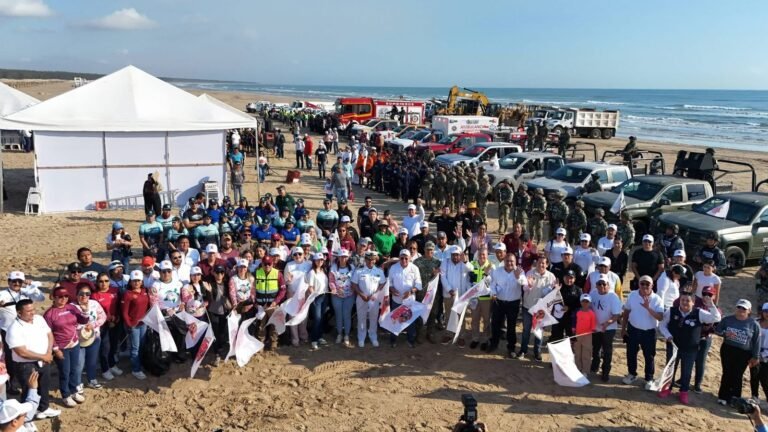 Encabeza Armando Martínez “Limpiazo 2026” en Playa Tesoro