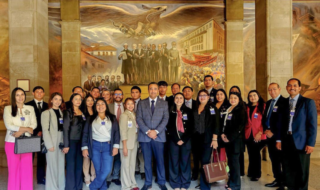 Estudiantes la UAT fortalecen su formación en la SCJN y la Cámara de Diputados