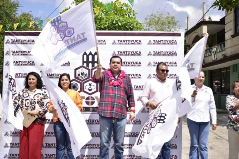 Dan banderazo de obra de rehabilitación de calle