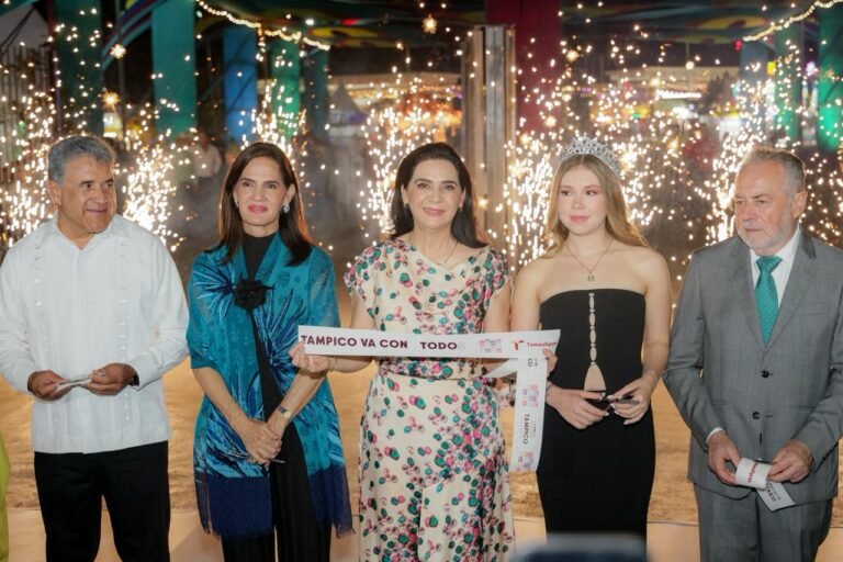 Inaugura Mónica Villarreal las Fiestas de Abril Tampico 2026
